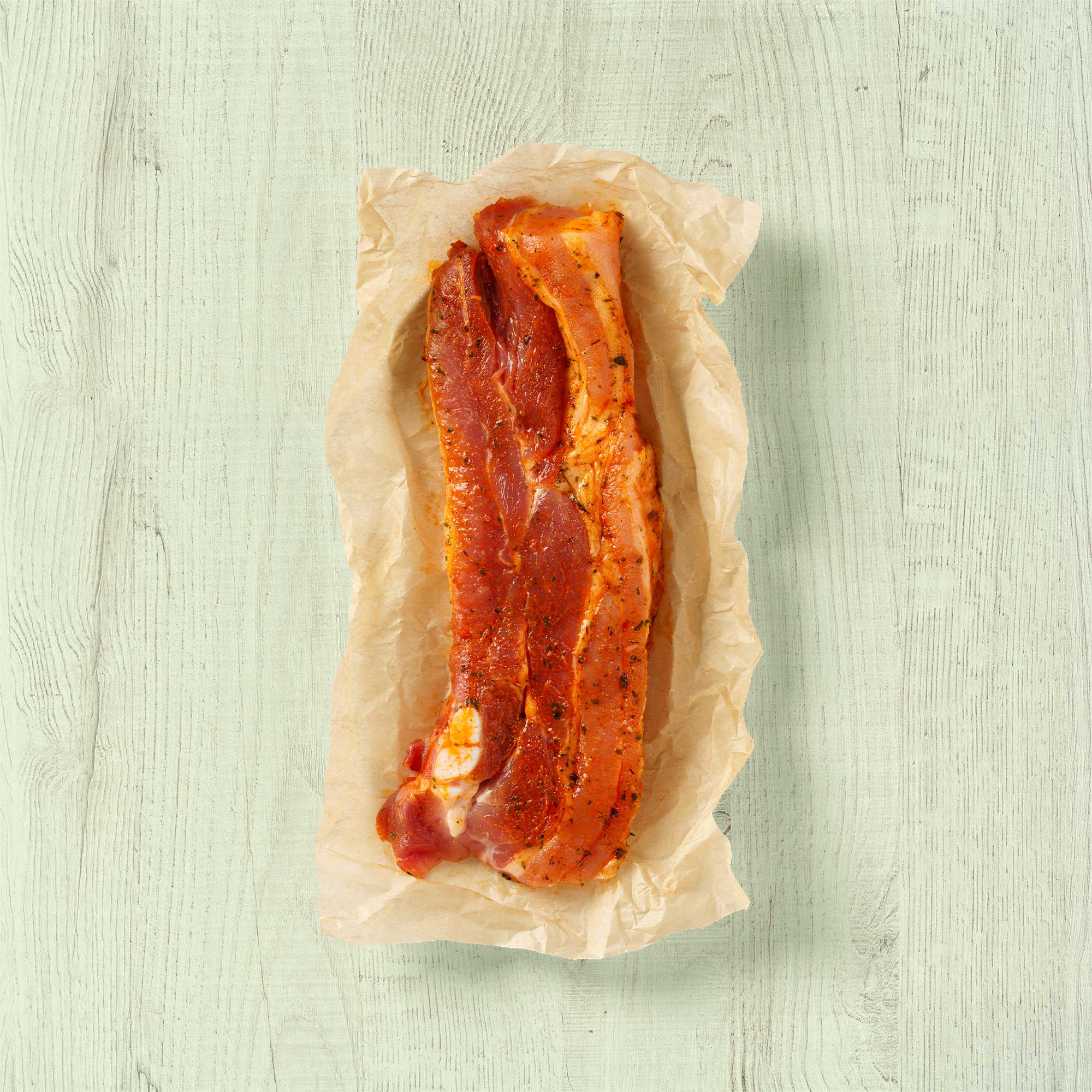 Grillrippe in Scheiben gewürzt